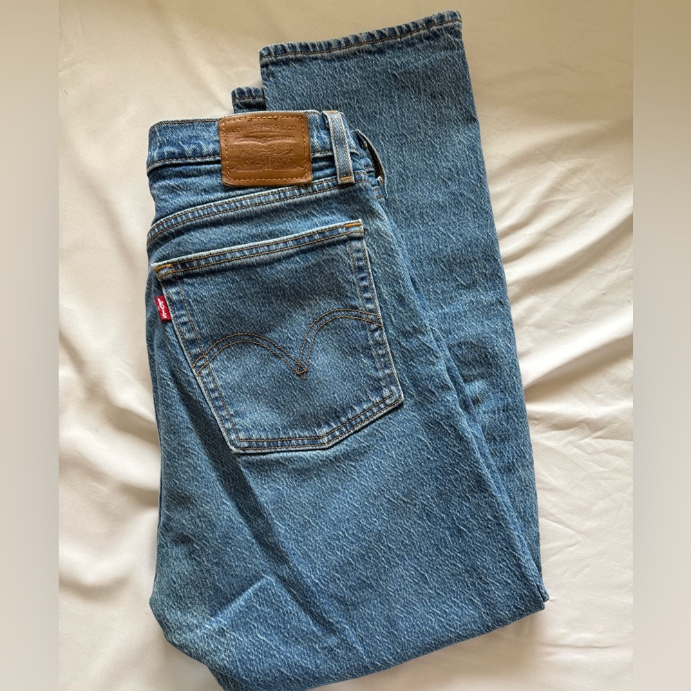 Levi's Wedgie Straight Blue Jeans